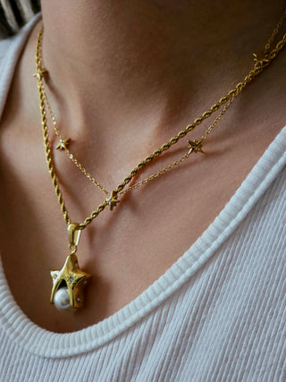 LUME Puffed Star Pearl Pendant Necklace