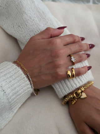 LUME Gem Square prong set Gold Ring