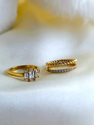 LUME Gem Square prong set Gold Ring