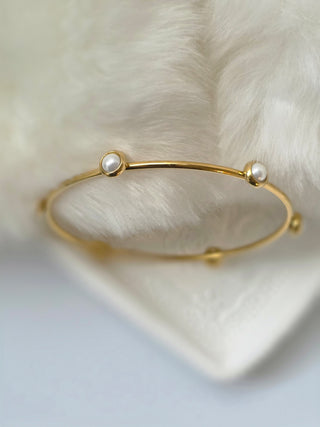 LUME Round Pearl Station Bangle