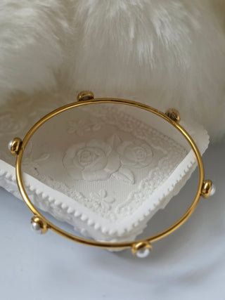 LUME Round Pearl Station Bangle