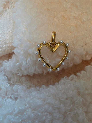 Hollow Heart Outlined Pearl Pendant