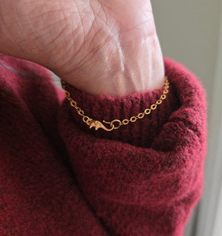 Waterproof Elephant Clasp Petal Chain Bracelet – 18k Gold