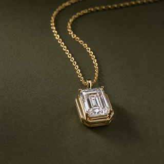 Élan Emerald-Cut Moissanite Solitaire Pendant Necklace 16K Gold
