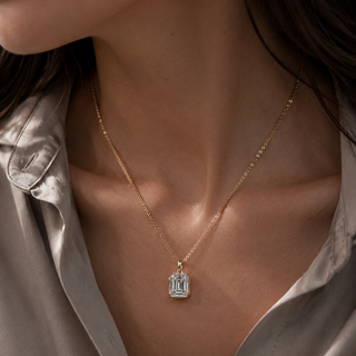 Élan Emerald-Cut Moissanite Solitaire Pendant Necklace 16K Gold