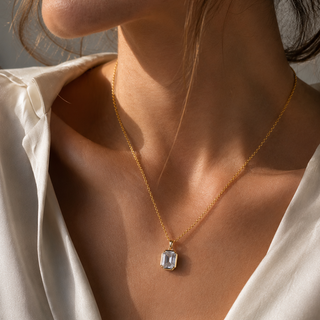 Élan Emerald-Cut Moissanite Solitaire Pendant Necklace 16K Gold
