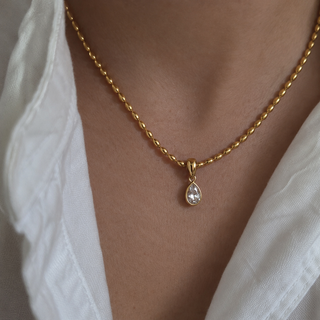 Danity Cluster Teardrop Bezel Pendants Necklace 18k Gold or Silver