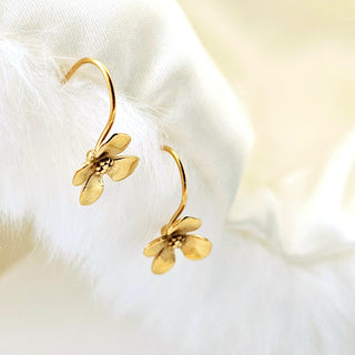 Tarnishfree Floral 18k Gold Threader earrings,dainty detailed gold flower earrings,gift for her
