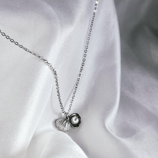 Pearl Shell Locket Necklace