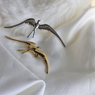 Swallow Bird Brooch pin in 16k Gold and Silver plating on stainless steel,tarnishfree swallow Bird lapel pin