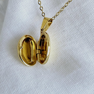Locket Pendant Waterproof Necklace textured oval 18carat Gold thin adjustable chain,Valentines day gift for her,oval photo locket pendant.