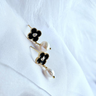 Clover Pearl 16K Gold stud dangle drop earrings,Green enamel earrings,baroque ivory shell pearl drop earring, four leaf clover earrings