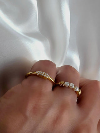 Tarnishfree Pearl rings in 18k Gold vermeil,stacking rings,waterproof gold silver rings,geometric rings,twisted band pearl ring